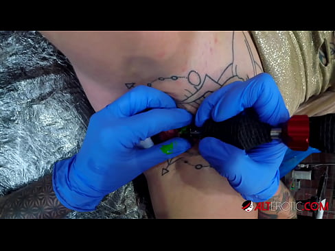 ❤️ Ekstremno tetovirana zgoda Sully Savage tetovirala se na klitorisu ️ Domaći porno na bs.sfera-uslug39.ru ❌❤